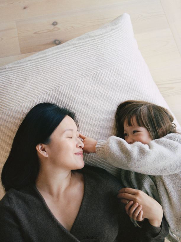 děti ARKET vlněný svetr neps oblečení béžová melanž J8R2D1622