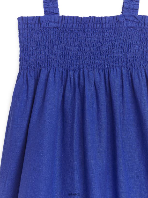 děti ARKET smocked seersucker šaty oblečení modrý J8R2D1375