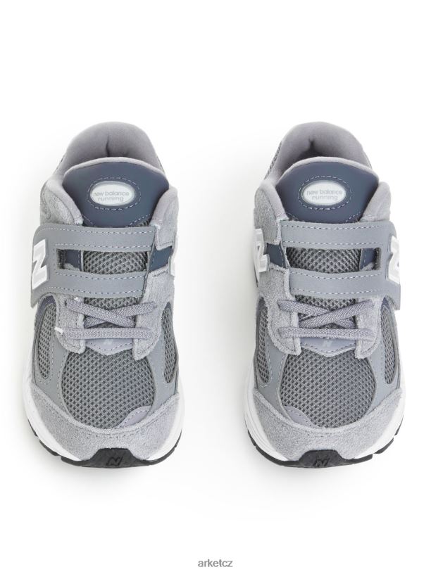 děti ARKET nová bilance 2002 mládežnických trenérů obuv Šedá J8R2D1404