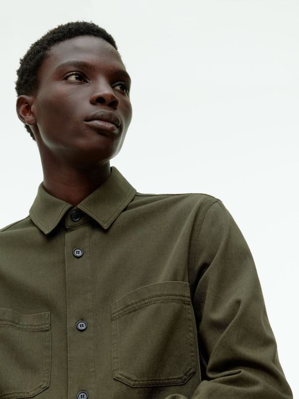 muži ARKET bavlněná keprová košile oblečení zelená J8R2D968